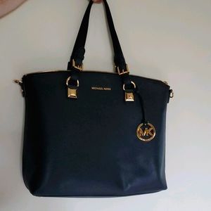 Micheal Kors Karla Convertable Tote